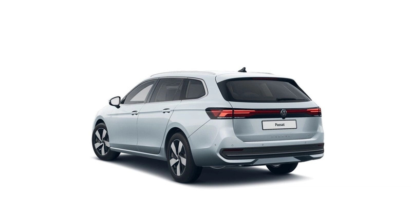 Volkswagen Passat cena 183000 przebieg: 5, rok produkcji 2024 z Orzysz małe 37